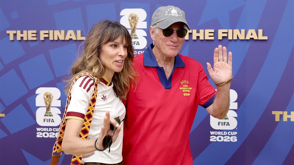 EAST RUTHERFORD, NEW JERSEY - JULY 19: (L-R) Alejandra Silva and Richard Gere attend the FIFA Gold Carpet before the FIFA World Cup 2026 Final match