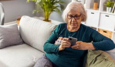 Cancer: Why every extra hour of uninterrupted sitting may raise risk
