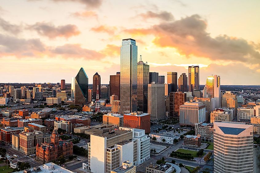 Dallas, Texas skyline at sunset.