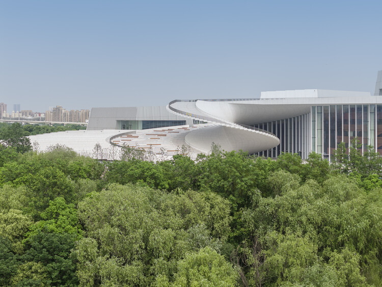 Snøhetta's Shanghai Grand Opera House Nears Completion Ahead of October Opening - Image 1 of 7