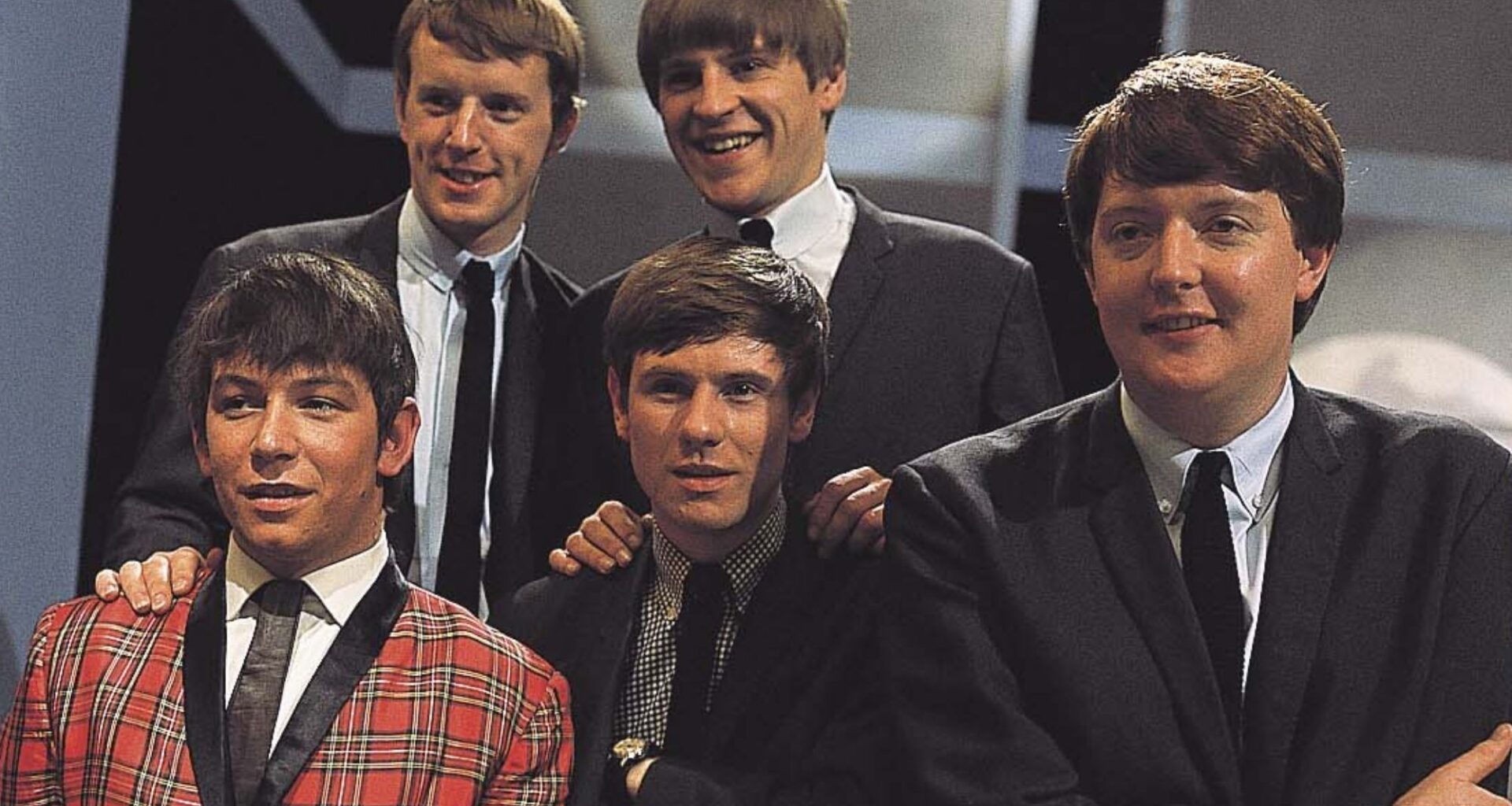 4 of the Most Iconic Vocalists From British Invasion Bands