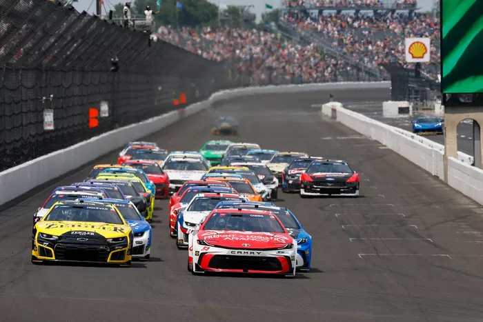 Ty Gibbs, Joe Gibbs Racing, Carson Hocevar, Spire Motorsports
