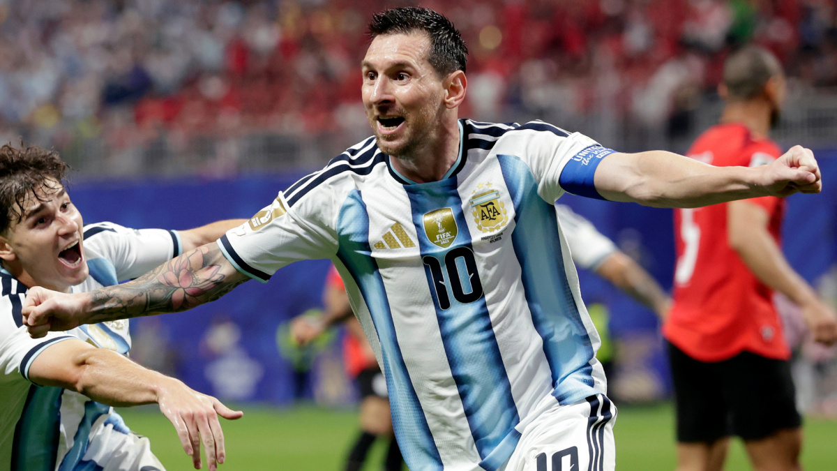 Messi leads Argentina to spectacular World Cup comeback vs. Egypt