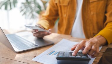 Middle-income Americans struggle to keep up with cost of living