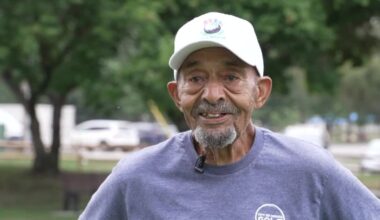 103-year-old Bob Walls still golfing, volunteering at Steve Hogan Golf Course