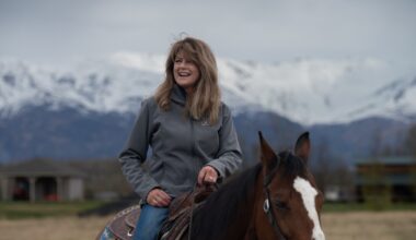 At this Wasilla ranch, horses are part of the mental health care team