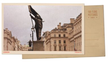 Photo: Bansky man blinded by flag statue in London : NPR