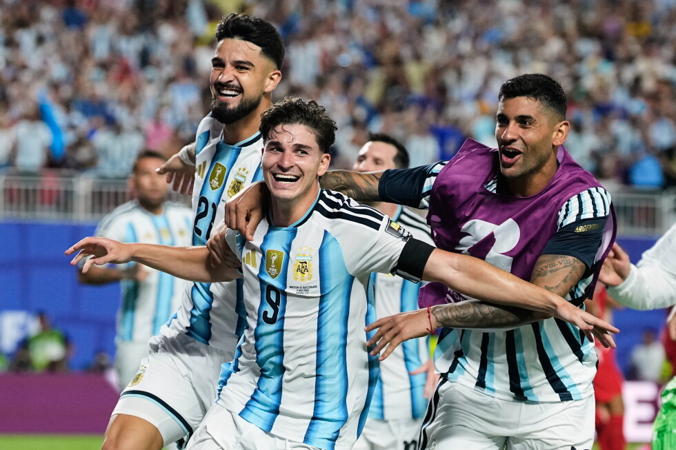 Julián Alvarez's strike sends defending champion Argentina back to World Cup semifinals