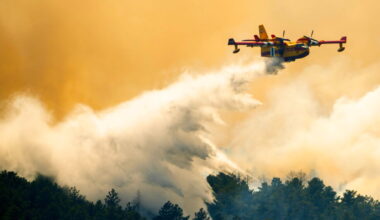 Wildfire near Denver forces evacuation of thousands and destroys more than 160 structures