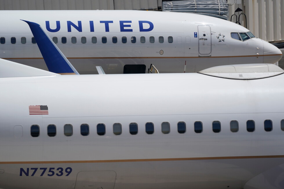 United Airlines ditches middle seat, in latest luxury travelers can buy