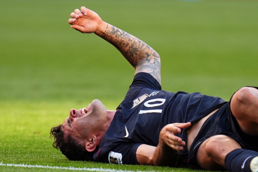 US star Christian Pulisic fractured leg in World Cup loss to Belgium