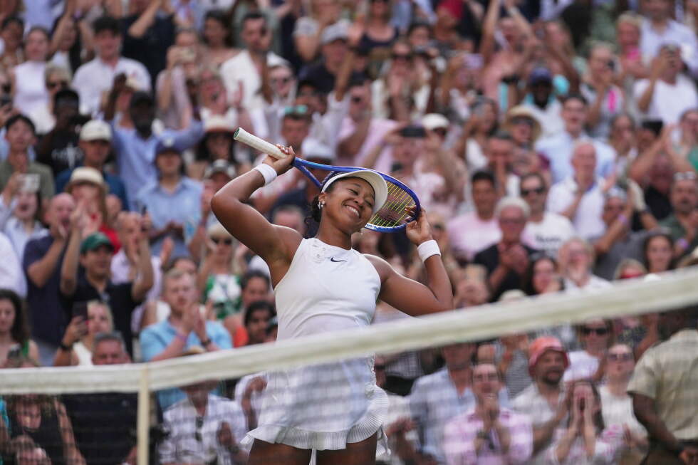 Naomi Osaka overpowers Aryna Sabalenka to reach the Wimbledon quarterfinals
