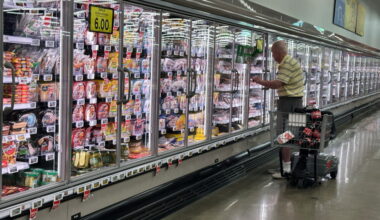 Consumer confidence rises as gas prices fall but Americans remain gloomy about the economy