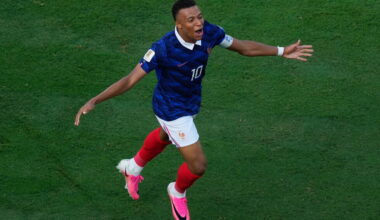 Mbappé scores twice to tie Messi for World Cup lead with 6 goals