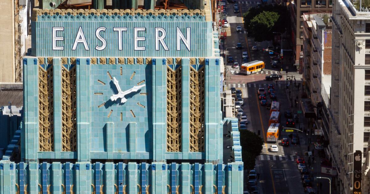 Making daylight saving time permanent is approved by the House in bipartisan vote