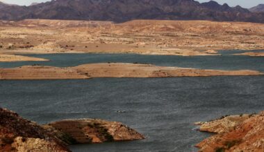 Feds to pay millions to boost Lake Mead’s dwindling water levels