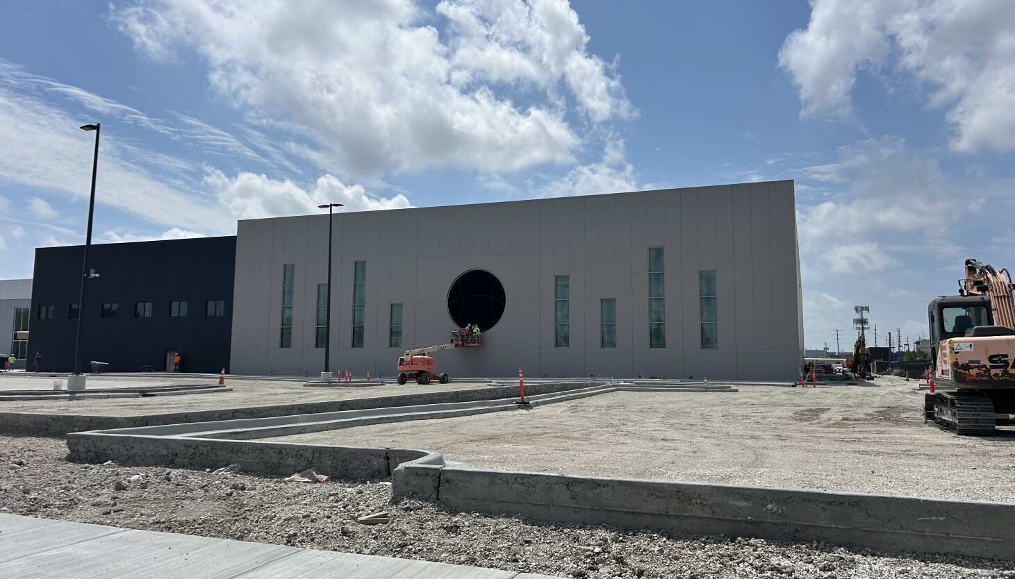 As All-Star Weekend approaches, the Sky’s practice facility still isn’t ready