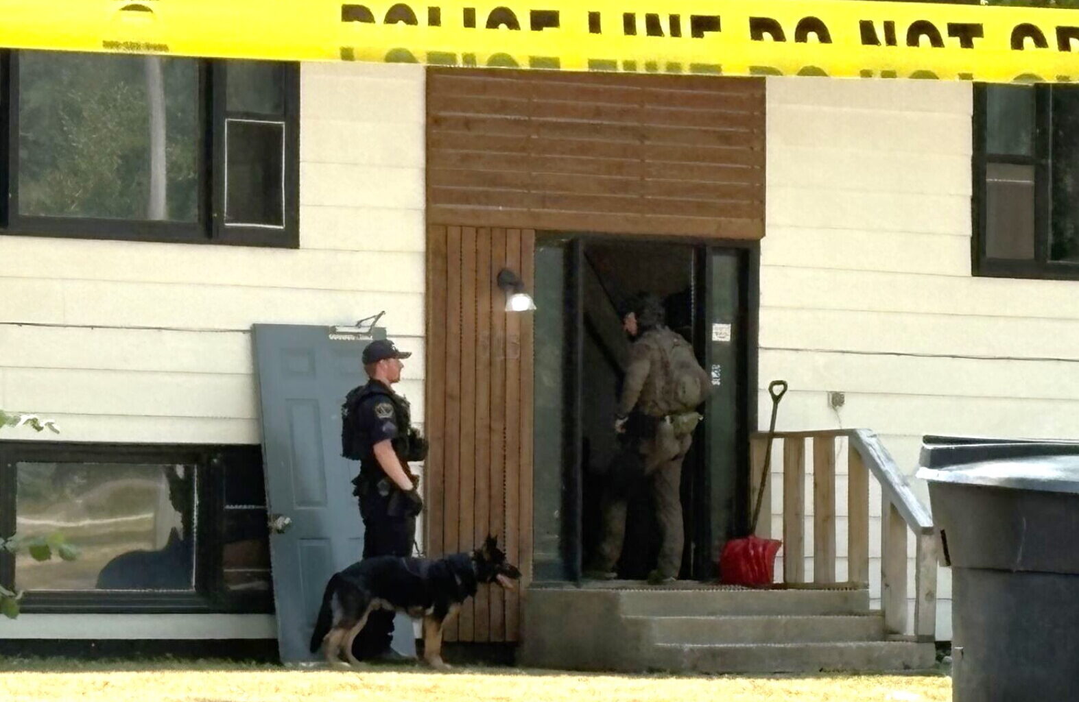 UPDATE: Law enforcement sets off flash bang at downtown apartment complex during standoff - Grand Forks Herald