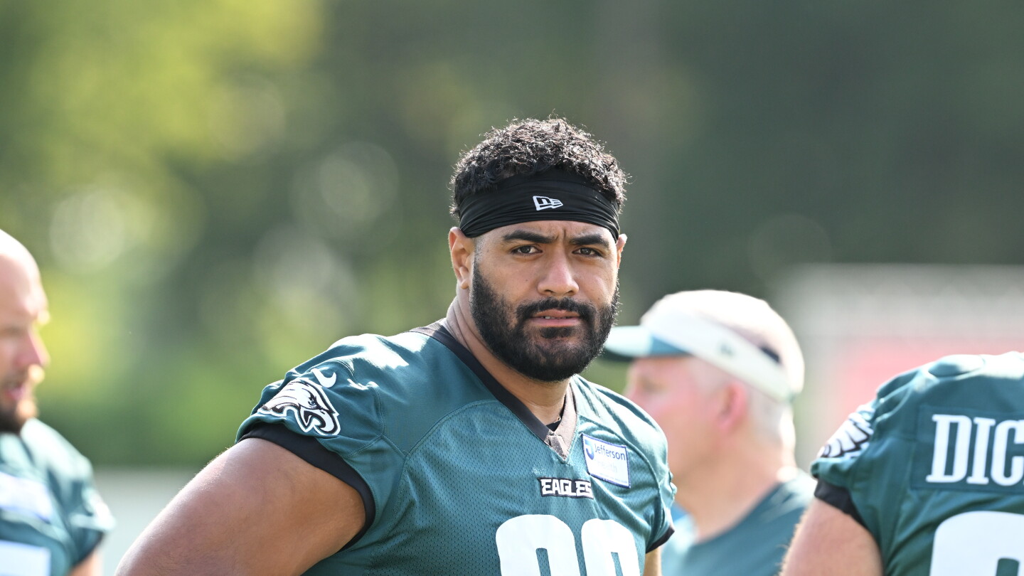 Jordan Mailata: If stadiums are grass for the World Cup, that should be bare minimum for us