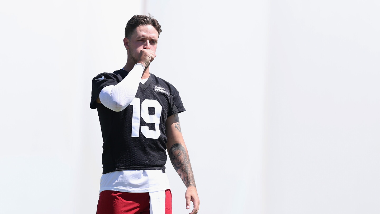 Cardinals, QB Carson Beck agree to terms