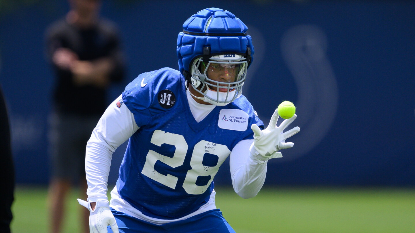 Colts want to "find ways to take some of that workload" off Jonathan Taylor