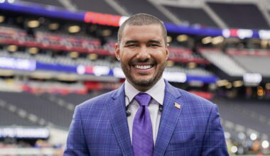 Report: Jonathan Jones is in "advanced talks" to leave CBS for The Athletic