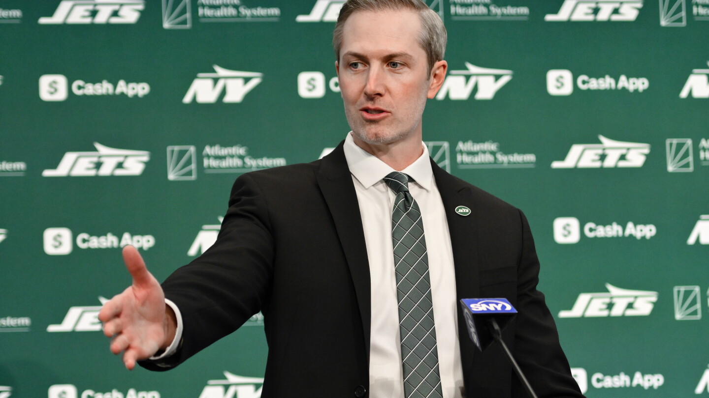 Kevin O'Connell praises the work of college roommate Darren Mougey