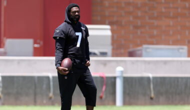 Jacoby Brissett reports to Cardinals training camp
