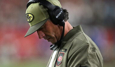 Report: Kyle Shanahan was holding, using cell phone at time of accident