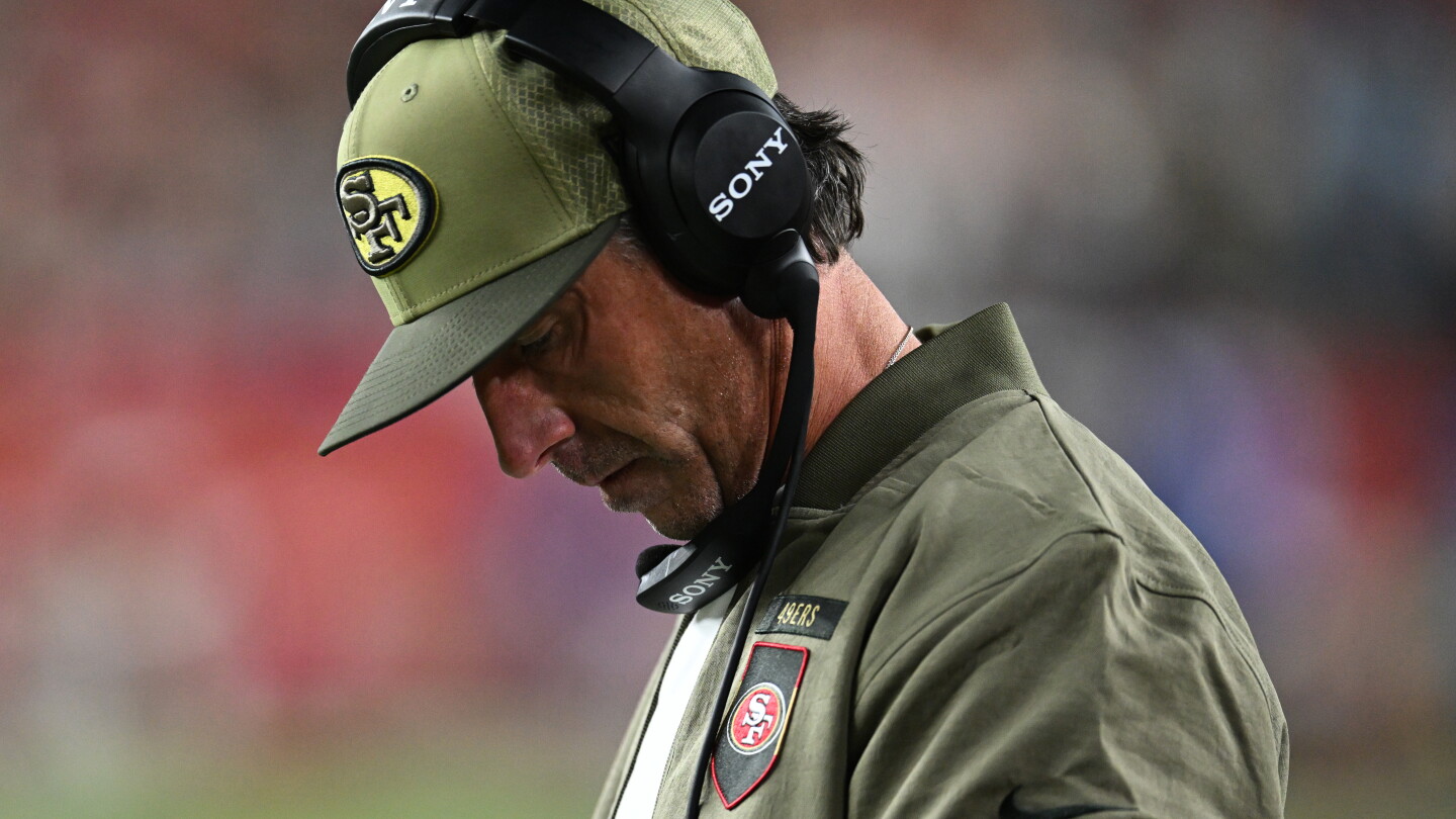 Report: Kyle Shanahan was holding, using cell phone at time of accident