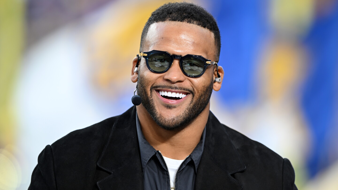 Report: Aaron Donald works out at Rams' facility
