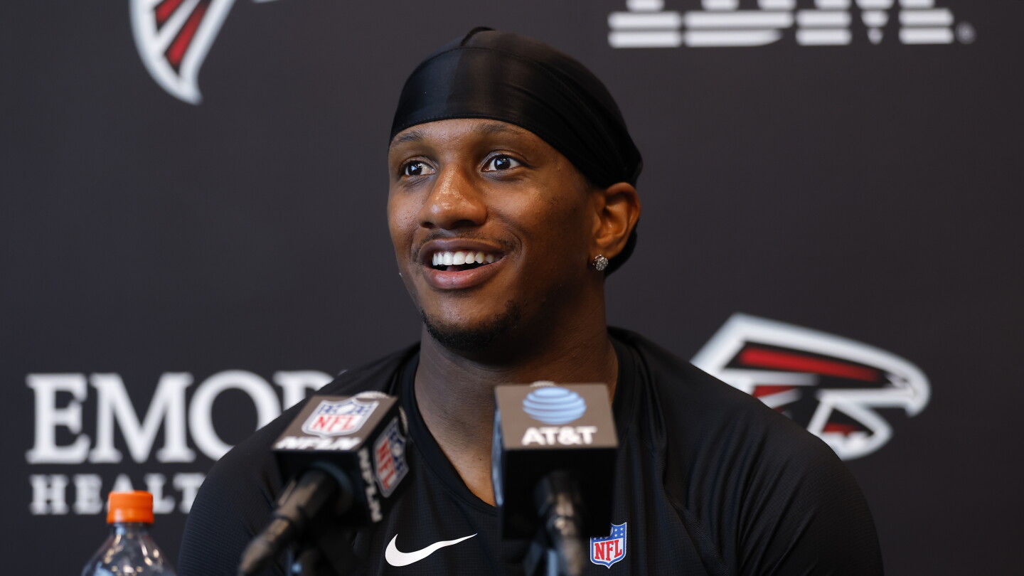 Michael Penix: I can't afford to have someone trip and fall on me right now