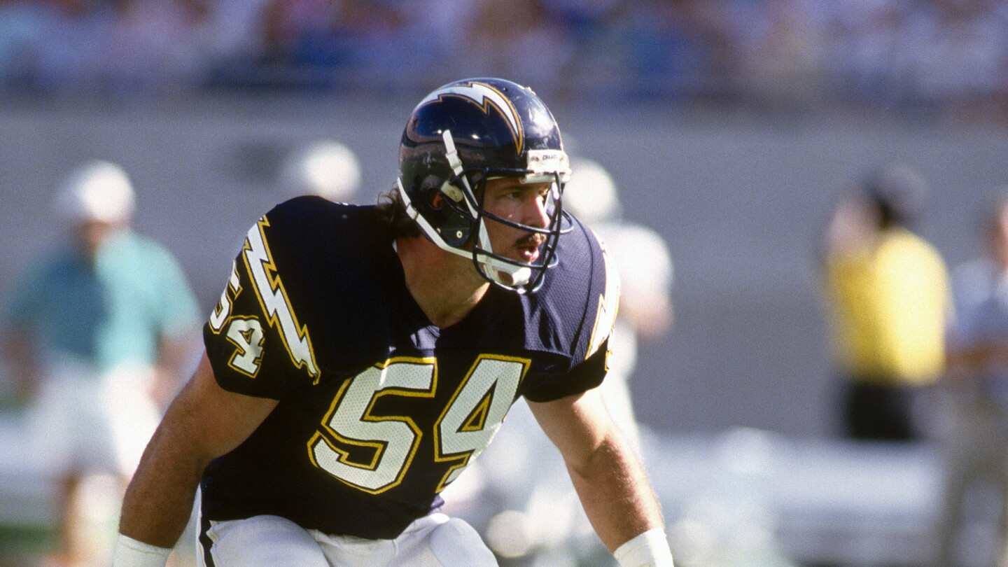 Former Chargers LB Billy Ray Smith dies at 64