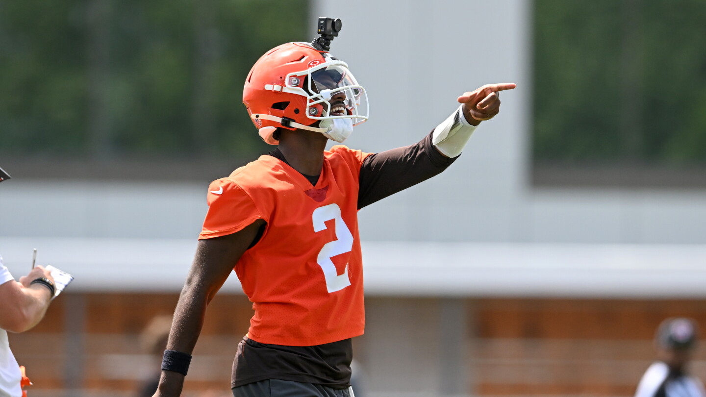 Shedeur Sanders: I'm not content just being on a team, I'm trying to be one of the greatest