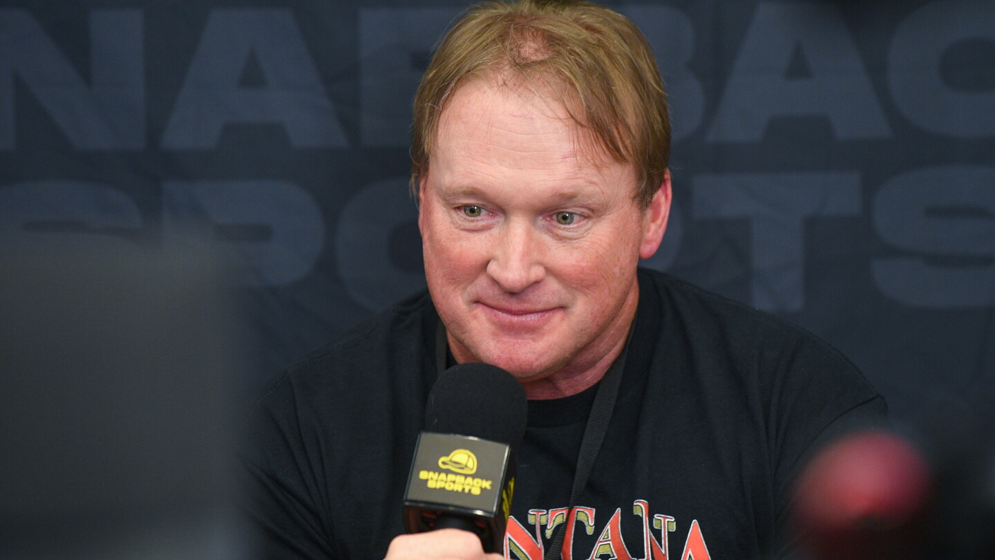 Jon Gruden says quarterback play is "dissolving," not evolving