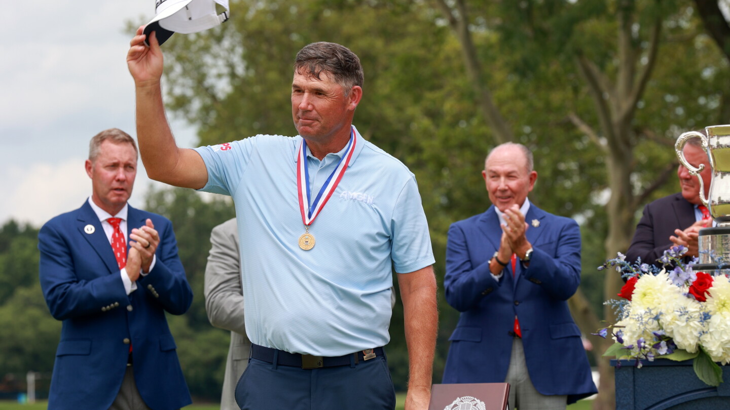Padraig Harrington rolls to third U.S. Senior Open title, tying record