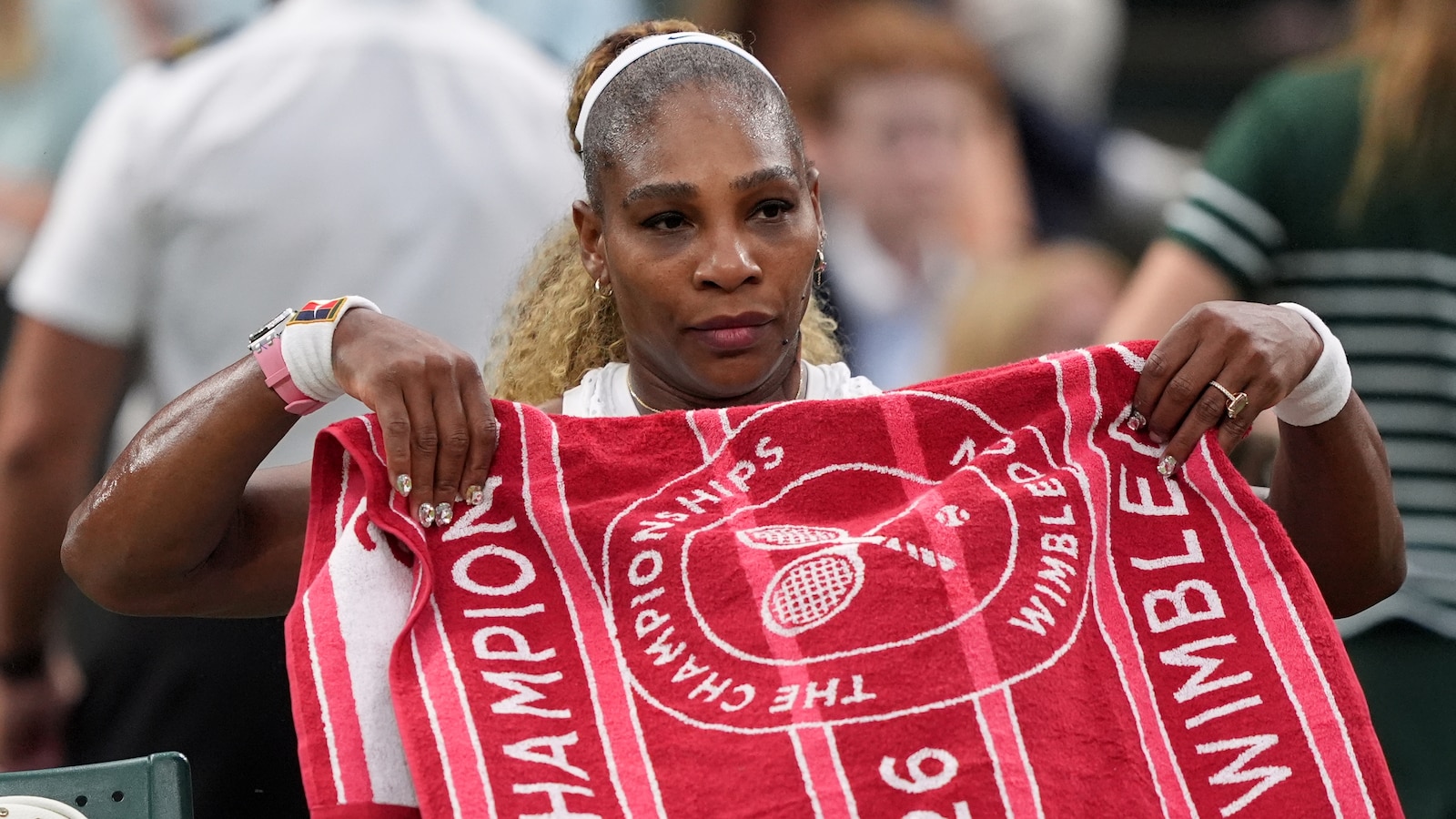 Serena Williams withdraws from doubles match at Wimbledon due to injury