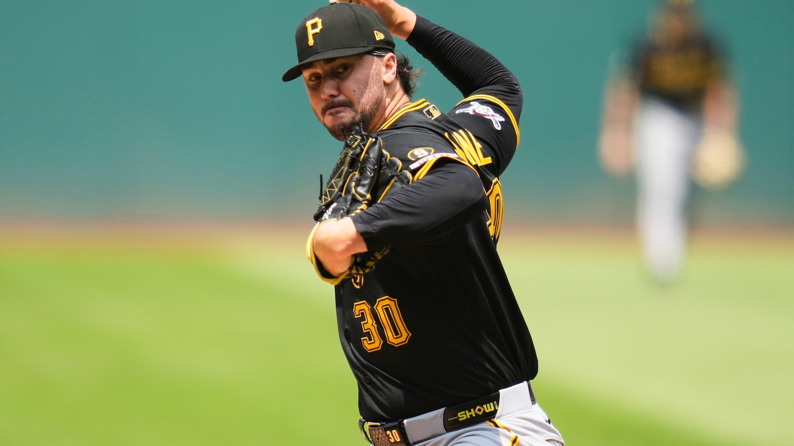 Skenes strikes out 8 in 7 innings as Pirates roll to 7-1 win over Guardians
