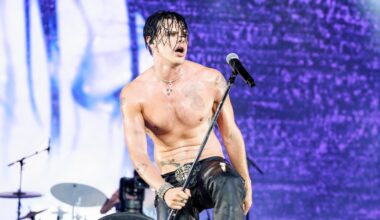 Yungblud Receives Support From SZA After 'Industry Plant' Discourse
