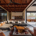 © Alvaro Fonseca – Depth Lens Linea House / Instinto Estudio - Interior Photography, Living Room, Wood, Table, Chair, Beam