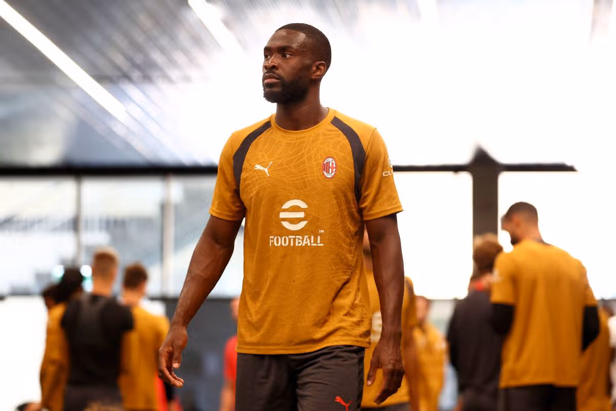 PERTH, AUSTRALIA - JULY 30: Fikayo Tomori of AC Milan looks on during an AC Milan Training at Sam Kerr Football Centre on July 30, 2026 in Perth, Australia. (Photo by Giuseppe Cottini/AC Milan via Getty Images)