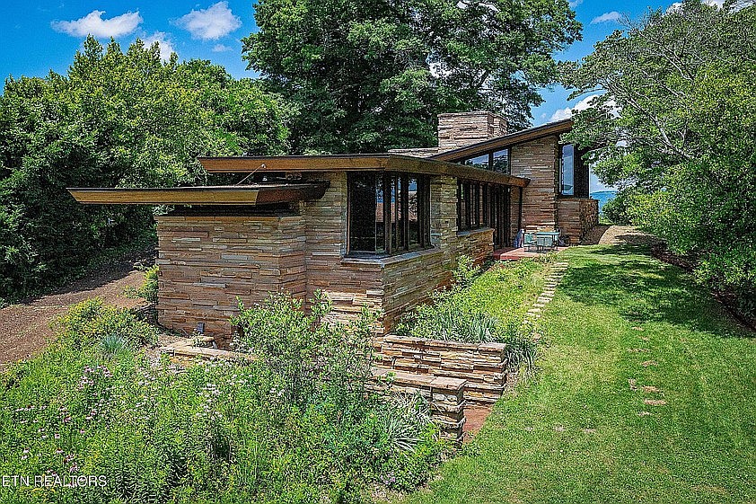 Shavin siblings prepare to bid farewell to Chattanooga home Frank Lloyd Wright designed for their parents