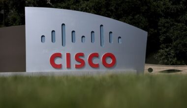 Jim Cramer says Cisco’s post-earnings plunge is a buying opportunity. Here’s why