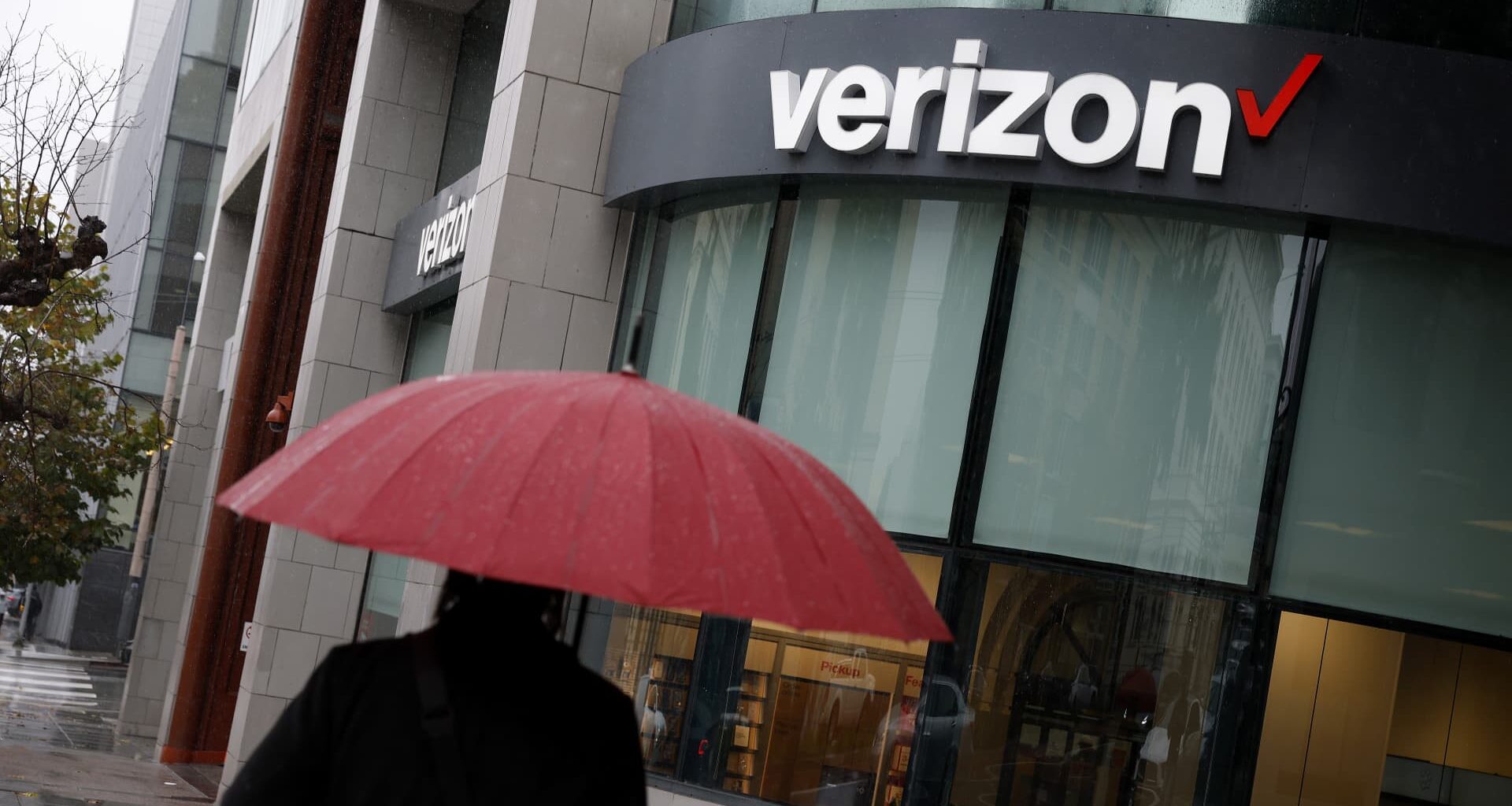 Verizon mobile service restored after outage for thousands of customers