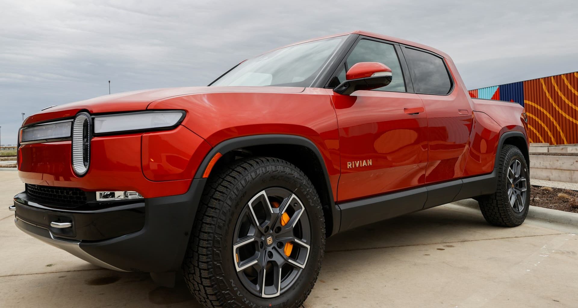 Here's how Tesla FSD, Rivian ‘hands-free’ driving systems compare
