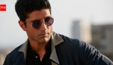 Farhan Akhtar opts out of 'Lalkaara'; Sidhant Gupta comes on board for Aamir Khan's sports drama - Reports |
