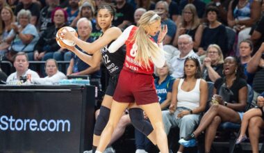 Sophie Cunningham takes vicious elbow to face, and fans fume at what refs did next