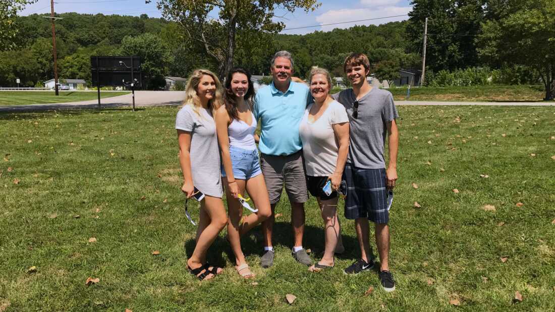 The Zucchero family in 2017, from left to right: Stephanie, Natalie, David, Cindy and David Jr.