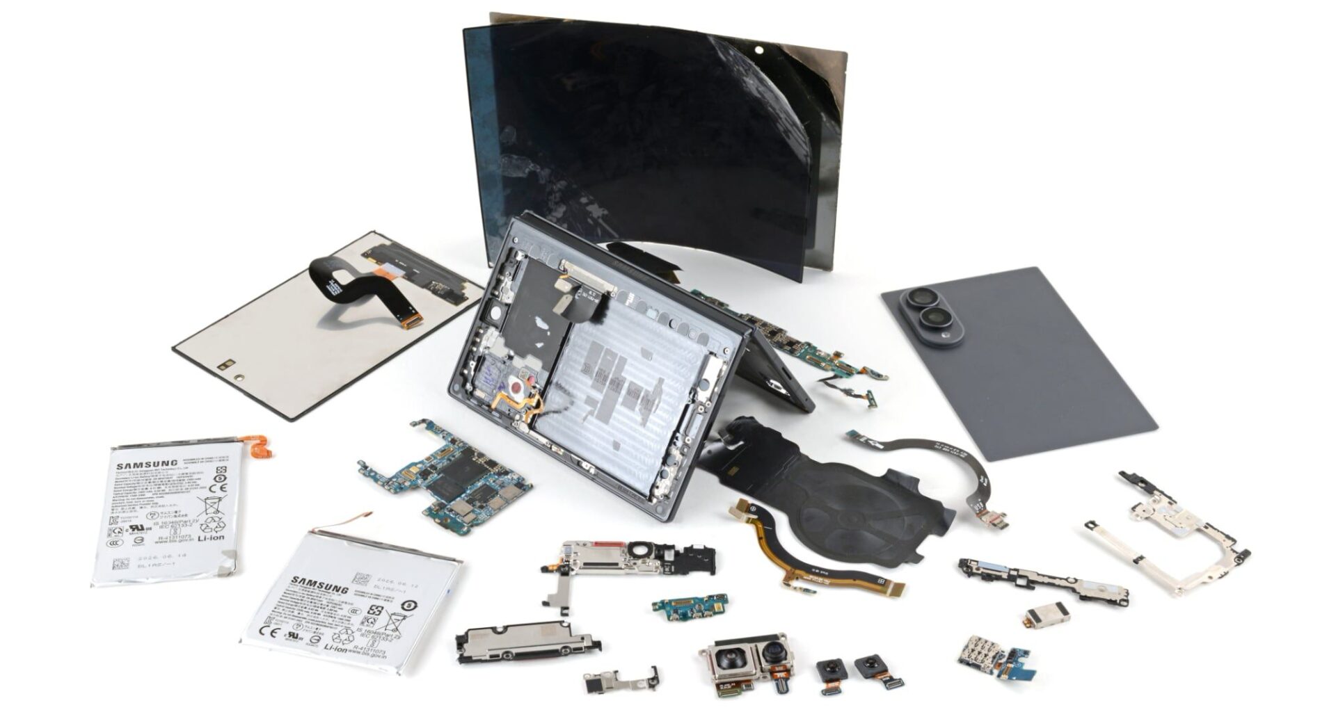 iFixit's Galaxy Z Fold8 Teardown is a Preview of Apple's Foldable Challenges