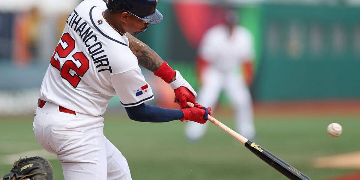 Pirates add veteran catching depth with Endy injury